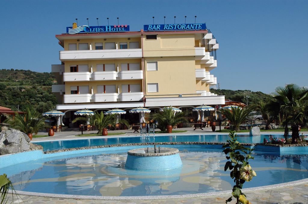 Cliffs Hotel Joppolo Exteriör bild